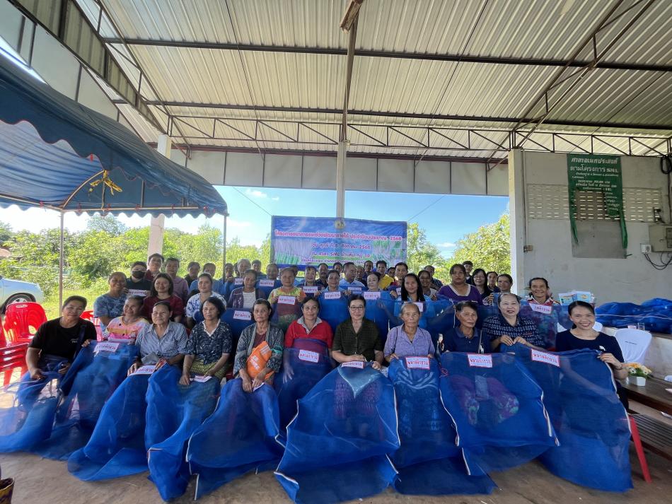 โครงการธนาคารขยะช่วยพัฒนารายได้ ประจำปีงบประมาณ 2568 เมื่อวันที่ 8 สิงหาคม 2568 นายเสมอ จำรักษา นายกเทศมนตรีตำบลโพนแพง เป็นประธานเปิดโครงการฯพร้อม ด้วยคณะผู้บริหาร รองปลัดเทศบาล รักษาราชการแทนปลัดเทศบาล หัวหน้าส่วนราชการ เจ้าหน้าที่ ผู้นำชุมชน และชุมตำบลโพนแพง ร่วมกิจกรรมโครงการธนาคารขยะช่วยพัฒนารายได้ ประจำปีงบประมาณ 2568 ณ ศาลา SML บ้านคืม หมู่ 10 ตำบลโพนแพง