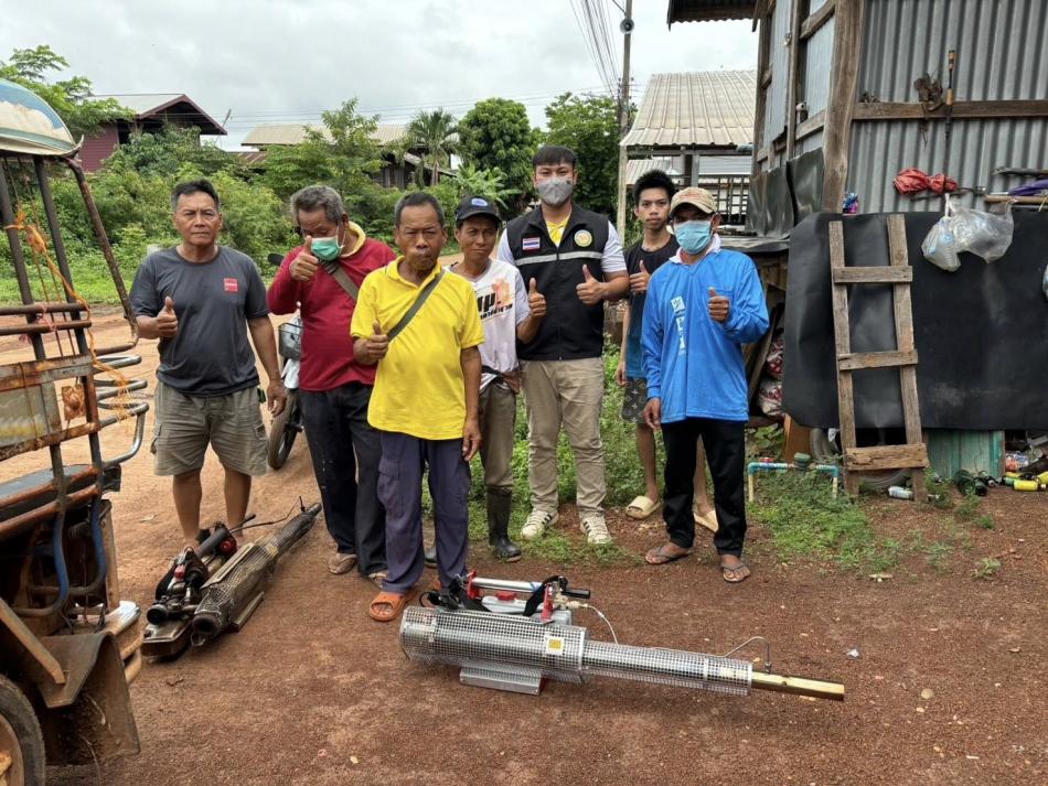 เมื่อวันที่ 26 มิถุนายน 2568 นายเสมอ จำรักษา นายกเทศมนตรีตําบลโพนแพง มอบหมายงานสาธารณสุขเทศบาลตำบลโพนแพง ร่วมกับโรงพยาบาลส่งเสริมสุขภาพตำบลบ้านกลาง และอาสาสมัครสาธารณสุข ดำเนินการจัดกิจกรรม พ่นหมอกควัน ทำลายแหล่งเพาะพันธุ์ยุงลาย เพื่อป้องกันโรคไข้เลือดออก  ณ บ้านแพงใหญ่ ม.2